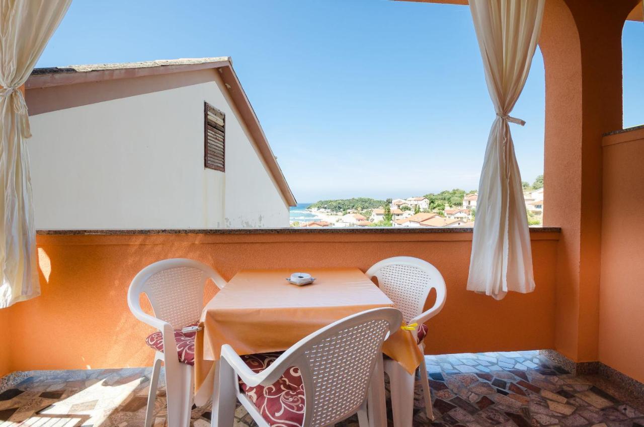 Apartments Mirjana B Lopar Exterior foto