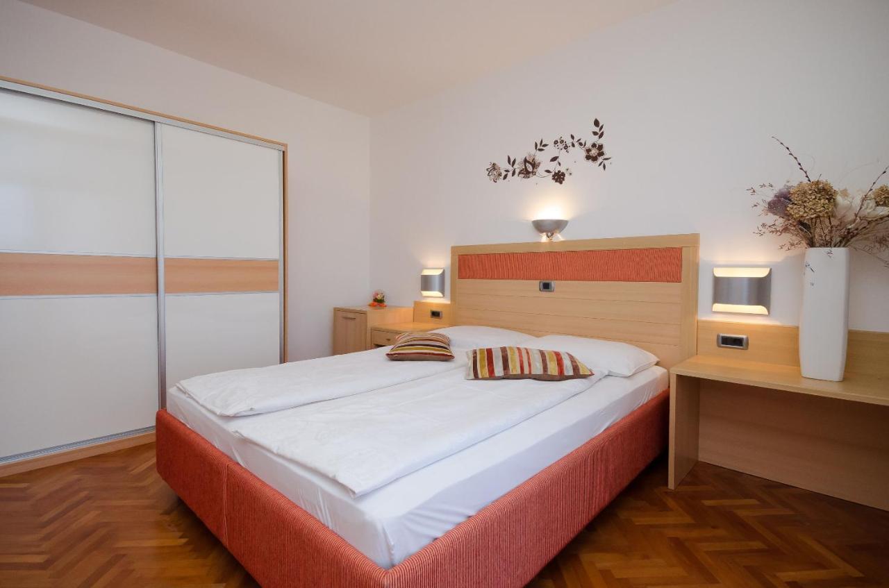 Apartments Mirjana B Lopar Exterior foto